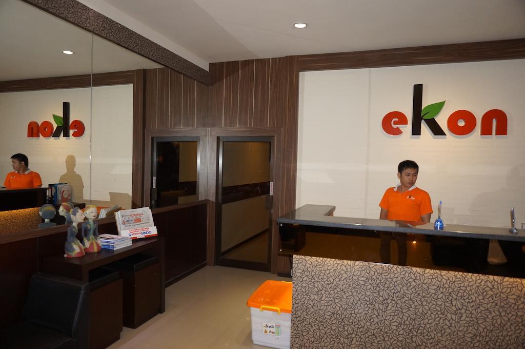 Ekon Hotel 요그야카르타 외부 사진
