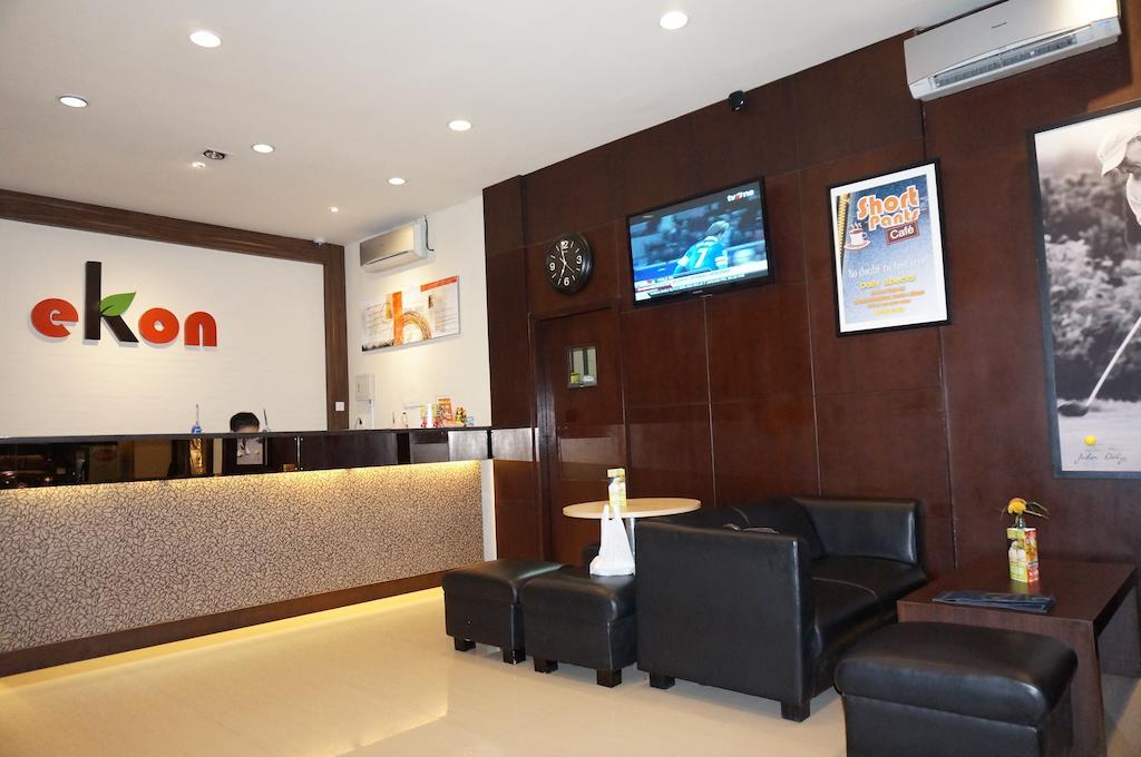 Ekon Hotel 요그야카르타 외부 사진