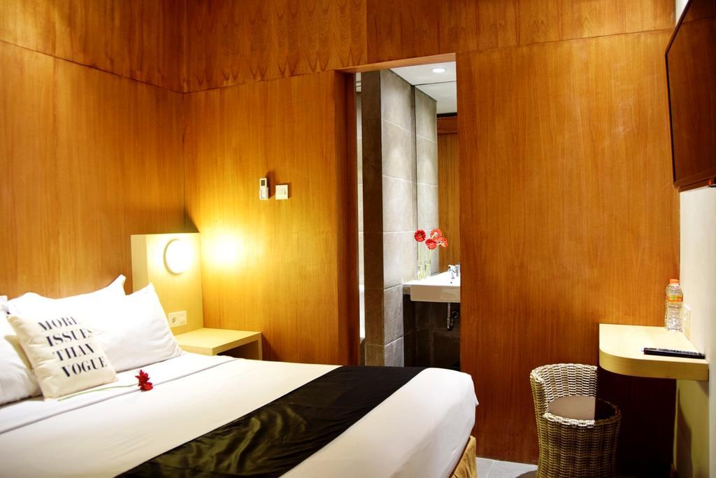 Ekon Hotel 요그야카르타 외부 사진